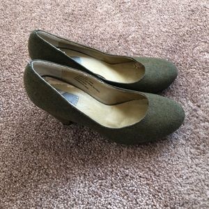 Urban Outfitters Heel